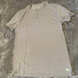 Vuori Tech Henley